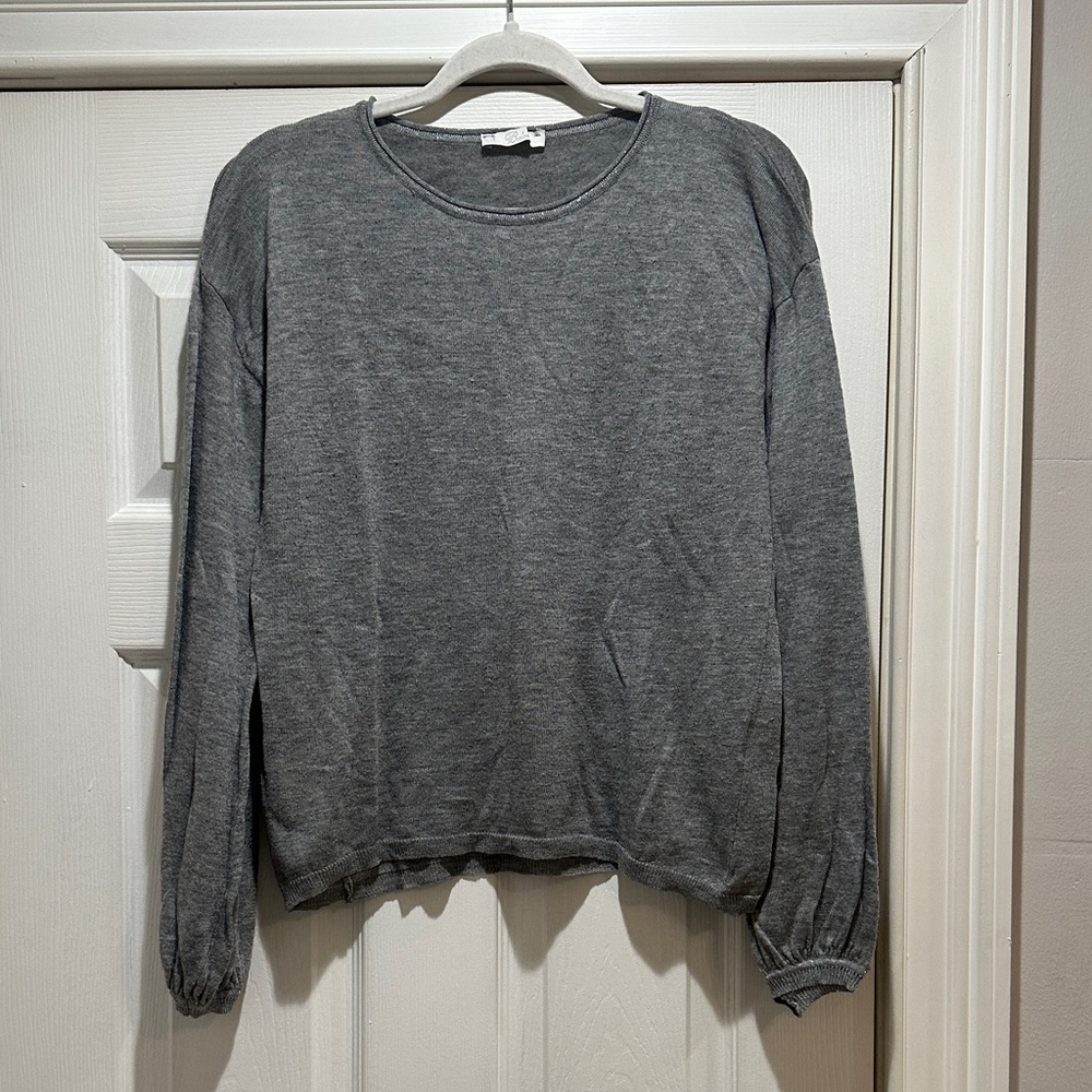 Lightweight Gray Crewneck Pullover Sweater